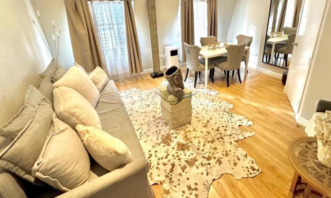 London City Centre Apartment | H4: Fantastic Apartment - 100m from Piccadilly Circus