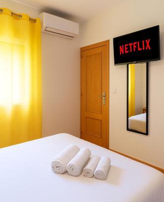 Jaen House | Habitación con baño privado a 8 min a pie de la Catedral en zona de aparcamiento gratuito