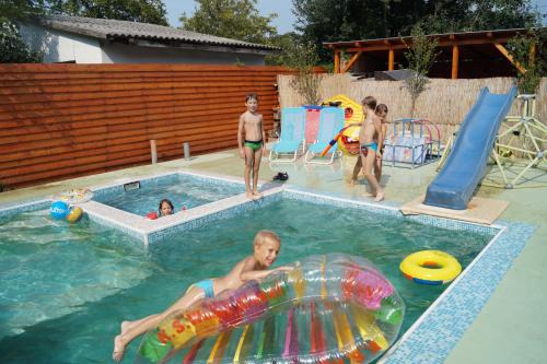 Balatonboglar Apartment | Hacienda Családbarát Vendégház