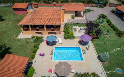 Muntic House | Hacienda RoseMary