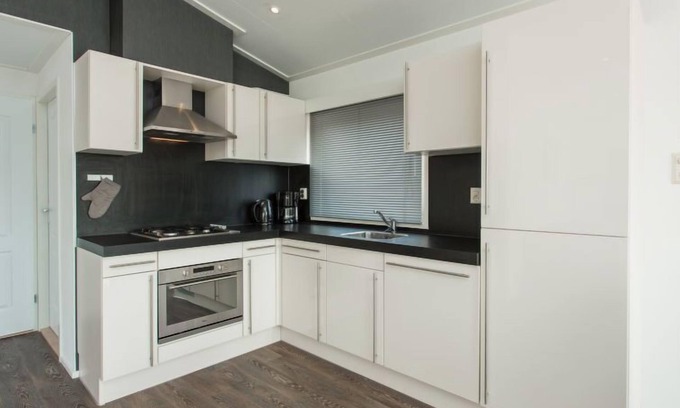 West-Graftdijk House | Hackfort 4 by Interhome
