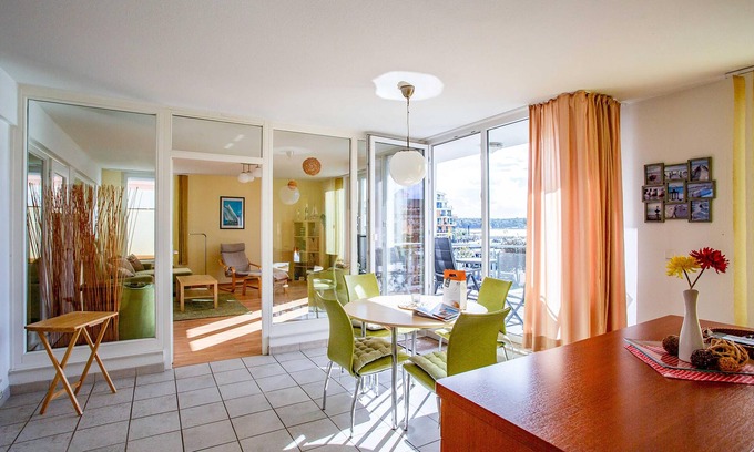 Muritz Apartment | HafenGlück vacation apartment for 2-6 people with balcony overlooking the Müritz