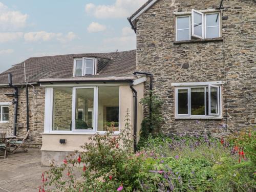 Pontfadog House | Hafod