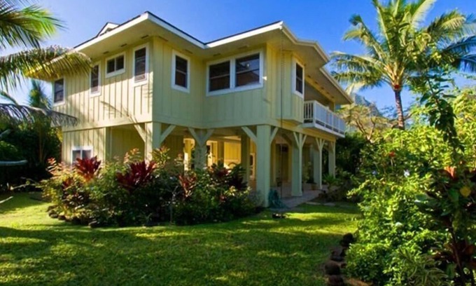 Wainiha House | Hale Pulelehu'a: 50 steps to Kauai's best beach!