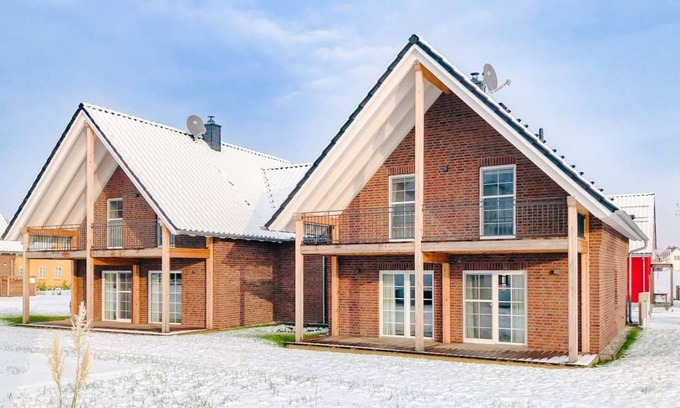 Krummin House | Half of a holiday home near the natural harbor of Krummin on the beautiful island of Usedom.