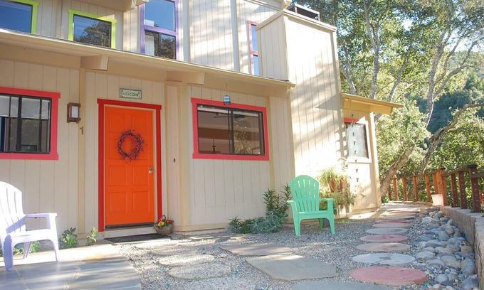 Carmel Valley House | Halloween Special Oct.31-Nov.1 Zen atmosphere with treetop vistas.