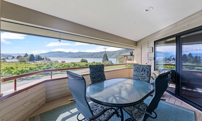 Wapato Point Condo | Halmalka 511B Wapato Point Resort Sandy Beach Waterfront Amenities, Sleeps 8