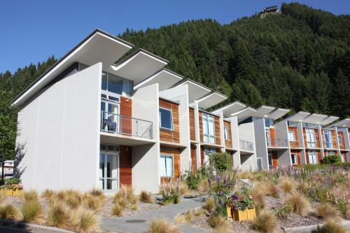 Queenstown Resort | Hampshire Holiday Parks - Queenstown Lakeview