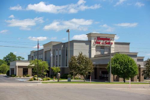 Alexandria Hotel | Hampton Inn and Suites Alexandria