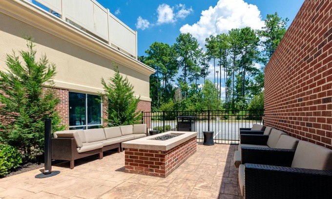 McDonough Hotel | Hampton Inn Atlanta McDonough