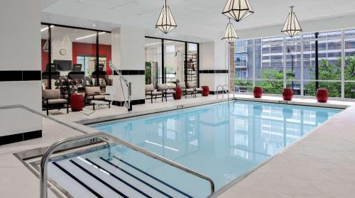 Near South Side Hotel | Hampton Inn Chicago McCormick Place