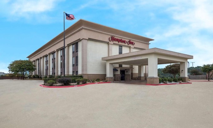 Marshall Hotel | Hampton Inn Marshall