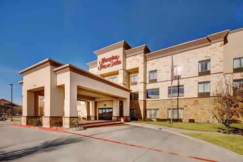 South Arlington Hotel | Hampton Inn & Suites - Mansfield