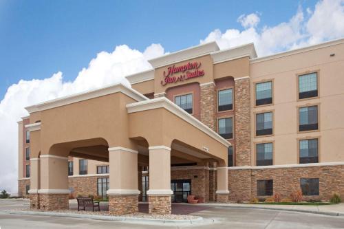 Watertown Hotel | Hampton Inn & Suites Watertown