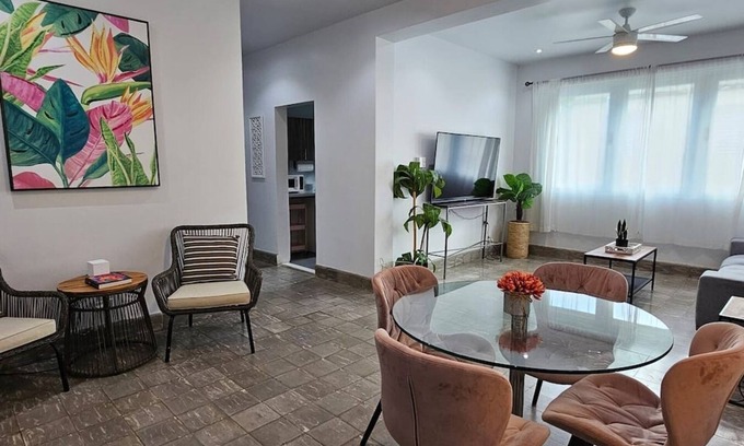 Santurce Apartment | Hands Down La Placita BEST STAY!
