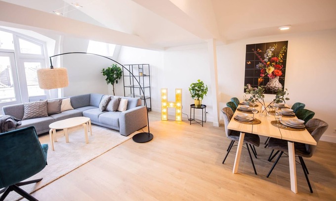 Delfshaven Apartment | Happily 2 Bedroom Serviced Apartment 75m2 -NB306H-