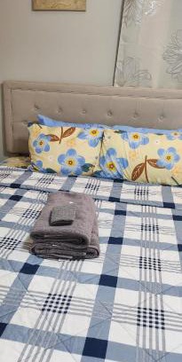 Lower Vailsburg House | Happiness queen room 3