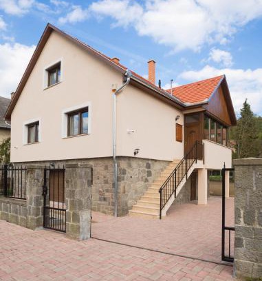 Szentendrei House | Harangvirág Apartmanház - Visegrád