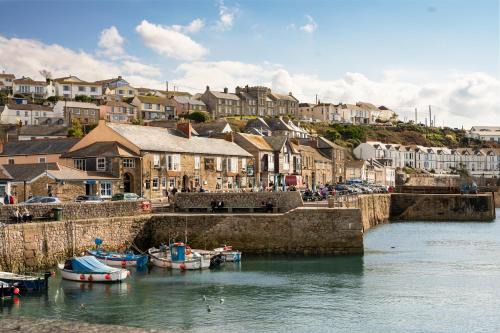Porthleven Hotel | Harbour Inn