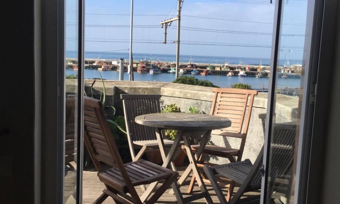 Kalk Bay Hotel | Harbour Place