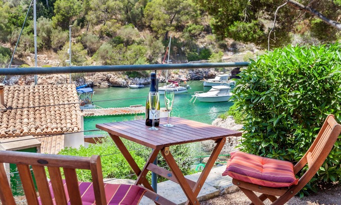Cala Figuera Apartment | Harbour View 2 Holiday Apartment by the Sea in a Lively Fishing Village in Cala Figuera