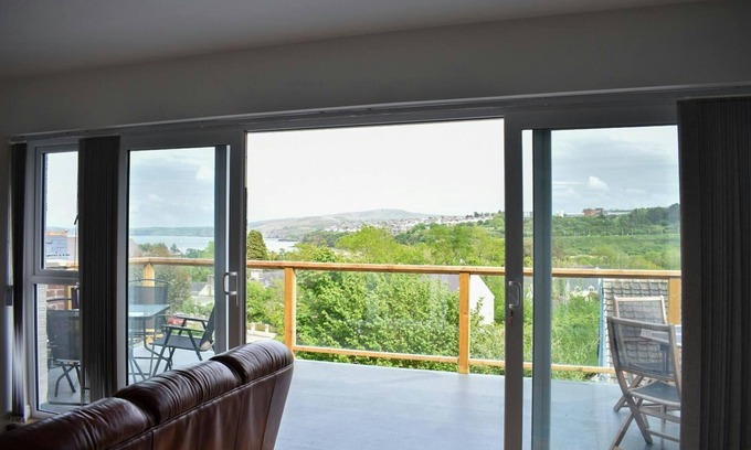 Goodwick Cottage | Harbour View, Fishguard