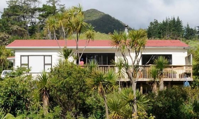 Omapere House | Harbour views OMAPERE MAGIC Spacious 3 bedroom 2 bathroom