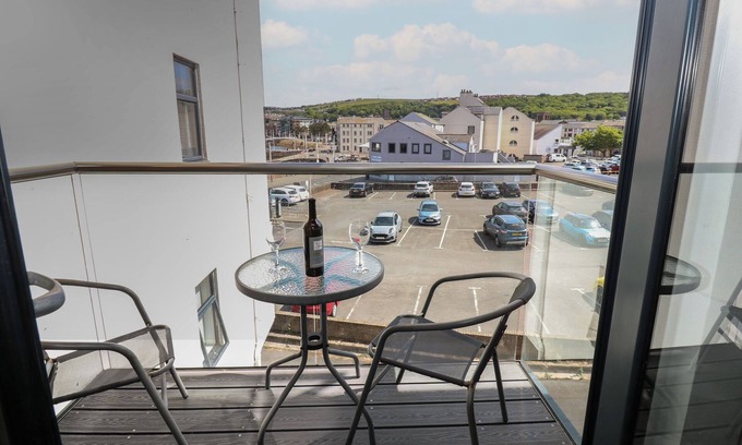 Whitehaven Cottage | HARBOURSIDE APARTMENTS, country holiday cottage in Whitehaven