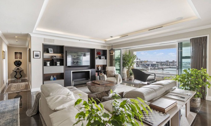 Auckland Central Business District Apartment | Harbourside Masterpiece