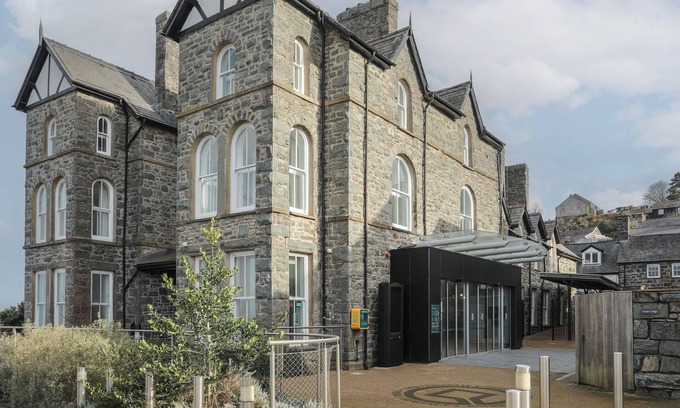 Harlech Cottage | HARLECH APARTMENTS - GWERN, romantic in Harlech