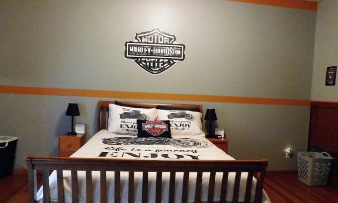 Rushville Apartment | Harley Davidson Roadhouse near Breweries, FLX