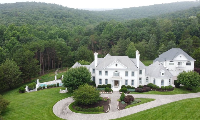 Broad Run House | Harmony Hall at The Grange, Luxury Estate in Virginia Wine Country