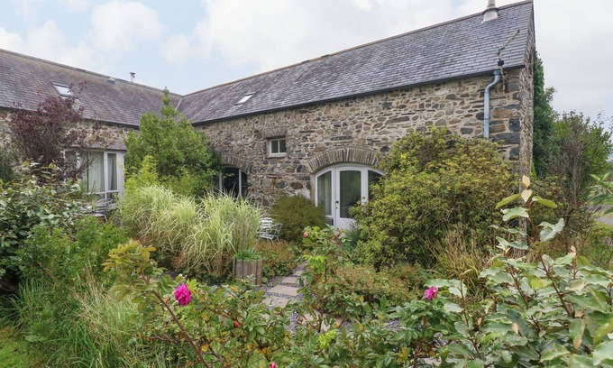Goodwick Cottage | HARMONY, pet friendly, with a garden in Goodwick