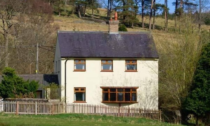 Falstone Cottage | HARTAM HOUSE, pet friendly, with open fire in Falstone