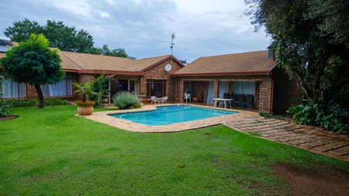 Potchefstroom House | Haus on Strauss