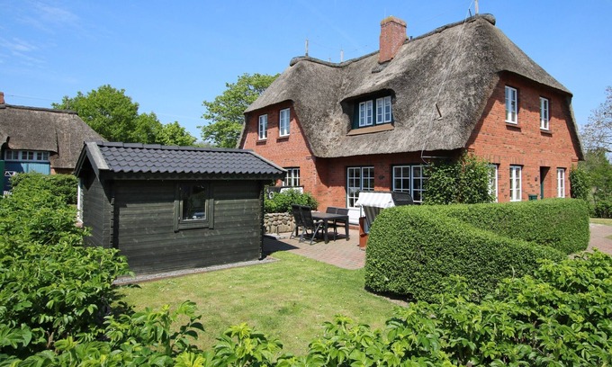 Wrixum House | Haushälfte in Wrixum Unter Reetdach mit 3- Zimmern und 83 qm