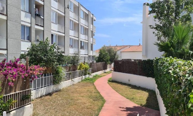 Sant Pol De Mar Apartment | Hauzify I Apartaments Can Pi