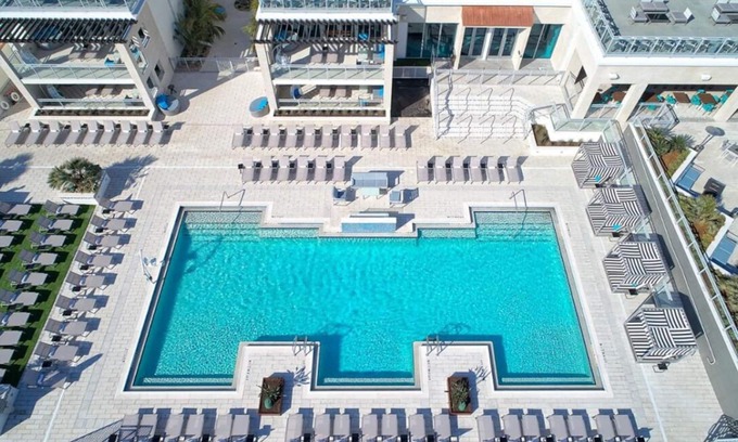 East Daytona Hotel | Haven of Indulgent Relaxation! 3 Convenient Units w/City View, Outdoor Pool