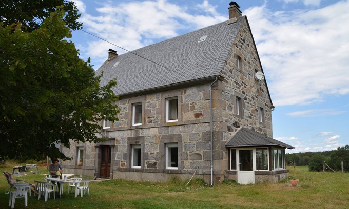 Bagnols Other | Haven of peace in the heart of the Sancy: spacious authentic gîte (6-14 pers., 5 bedrooms)