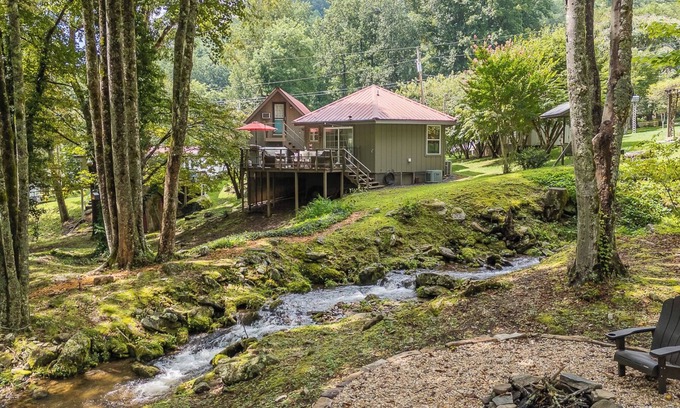 Sylva Cabin | Haven on The Creek- Sylva NC