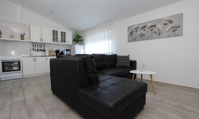 Banjole Apartment | HAWAII One-Bedroom Apartment 7