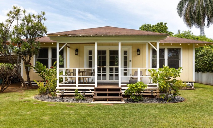 Kekaha House | Hawaiian Charm.Just Steps From The Ocean.On Kauai's Sunny W Side * TVNC4216