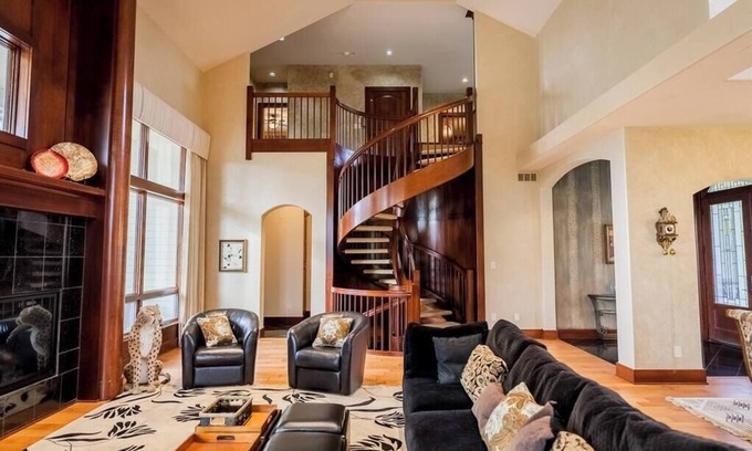 Goddard House | Hawkins Estate at Tanganyika