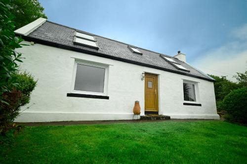 Uig House | Hawthorn Cottage