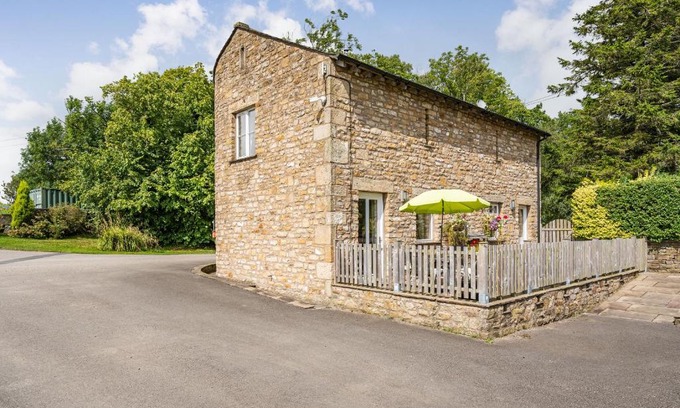 Fourstones Near Bentham House | Hay Barn
