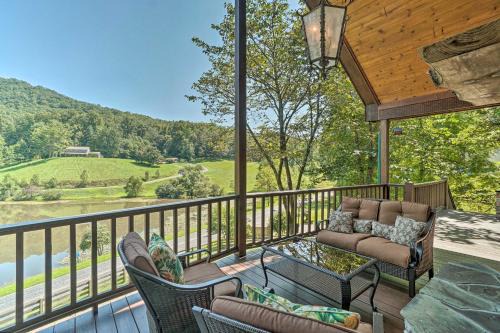 Hayesville House | Hayesville Cabin with Game Room and Mtn Views!