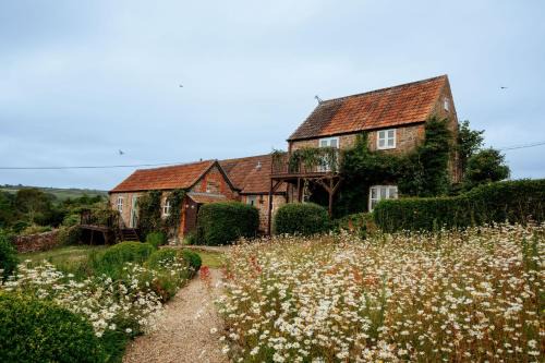 West Compton House | Hayloft Cottage - Rudge Farm Cottages