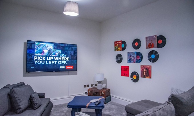 Leeds Apartment | Hayy Ideal Business & Contractor Stay in Leeds