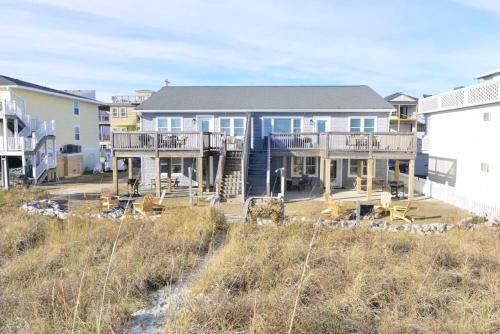 Cherry Grove Beach House | Hazels Castle Huge 2 in 1 Oceanfront House near Pier