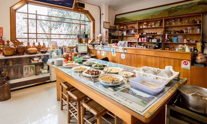 Lugu House | He Ya Leisure Land B&B